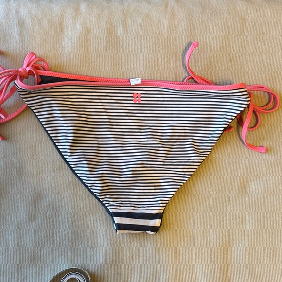 Sweaty Betty Black & White Striped Bikini with Pink Trim - Picture 8 of 11